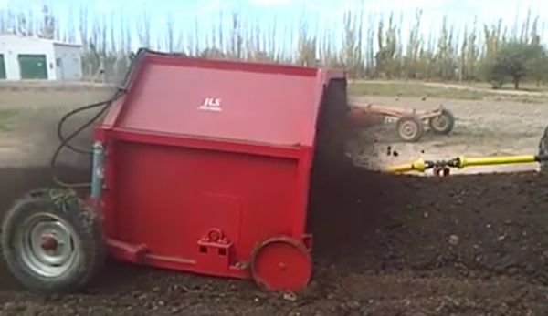 Volteador de compost ancho labor 2.00 metros